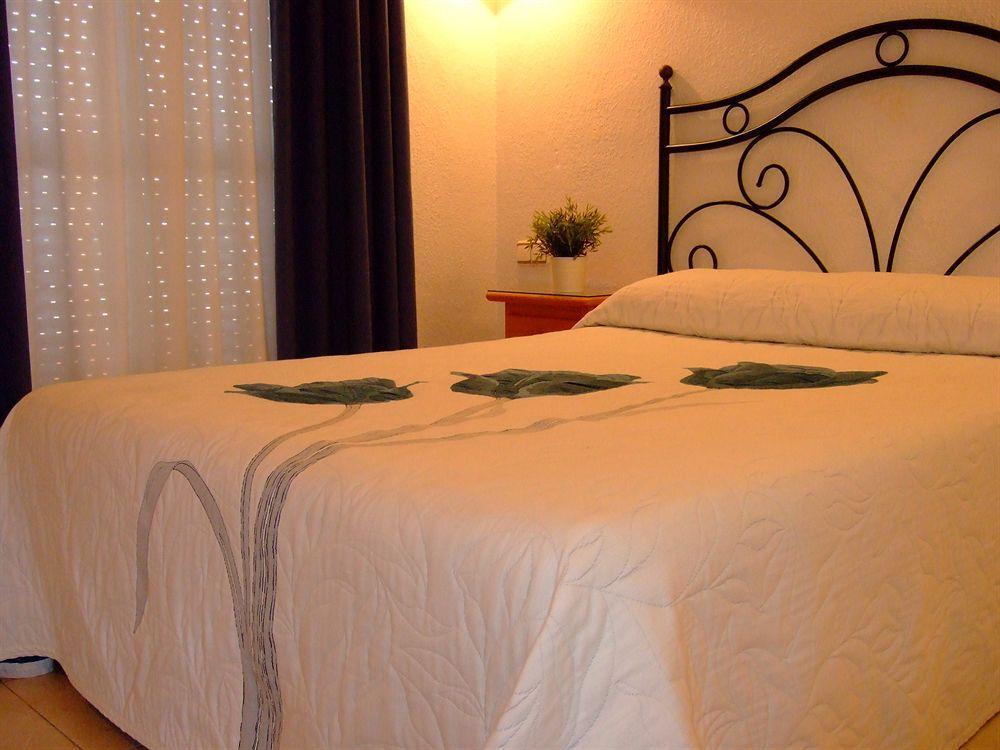 Hostal Juan De Austria II Aguadulce  Bagian luar foto