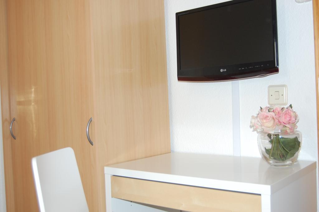 Hostal Juan De Austria II Aguadulce  Ruang foto